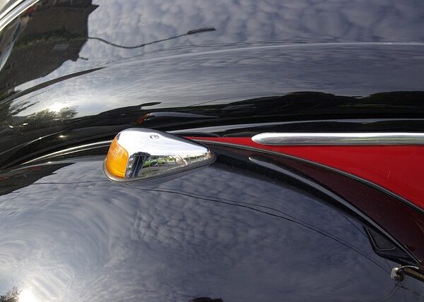car-body-restoration-640x480-40724192.jpeg