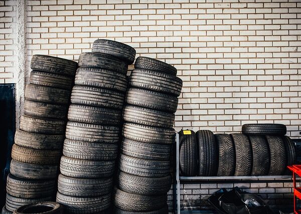 vehicle-repair-shop-640x480-5645234.jpeg