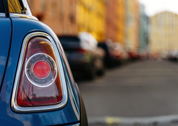 auto-body-refinishing-640x480-10197351.jpeg