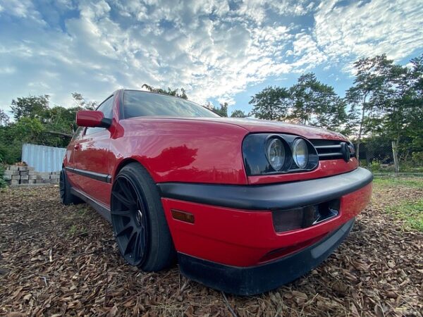 auto-body-refinishing-640x480-12916957.jpeg