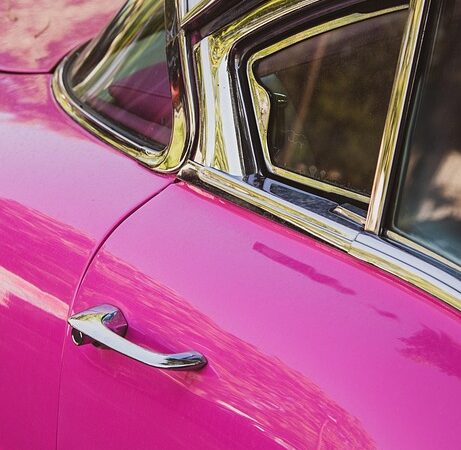 auto-body-refinishing-640x480-50166974.jpeg