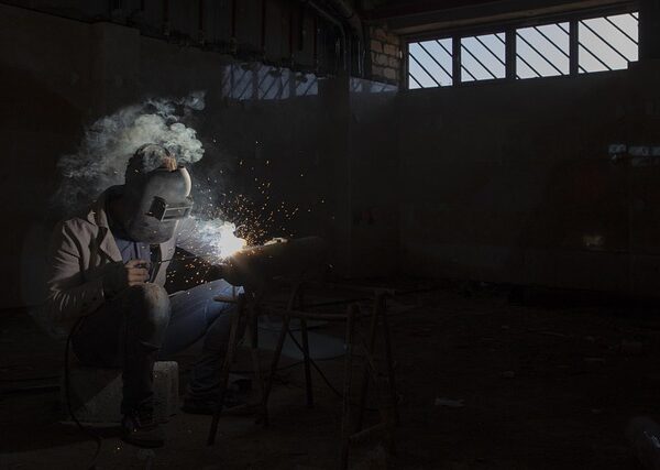 auto-body-workshop-640x480-47560181.jpeg