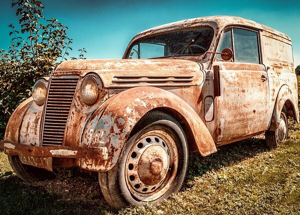 auto-body-workshop-640x480-56670823.jpeg