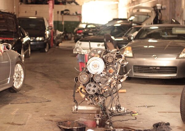 auto-body-workshop-640x480-58421547.jpeg