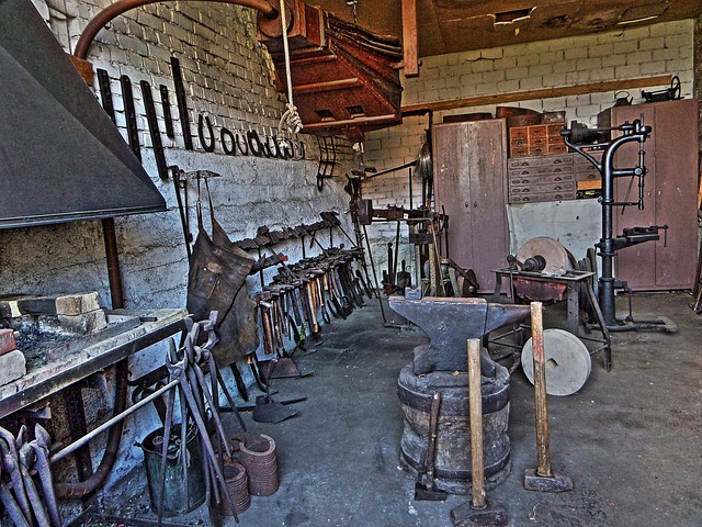 auto-body-workshop-640x480-74361466.jpeg
