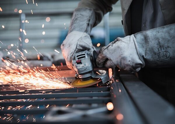 auto-body-workshop-640x480-79070852.jpeg