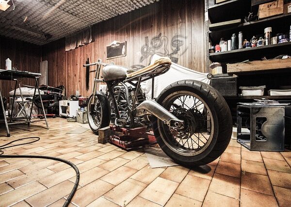 auto-body-workshop-640x480-83084853.jpeg
