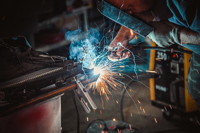 auto-repair-workshop-640x480-44146641.jpeg