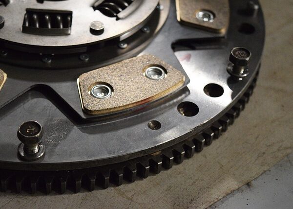 auto-repair-workshop-640x480-48639888.jpeg