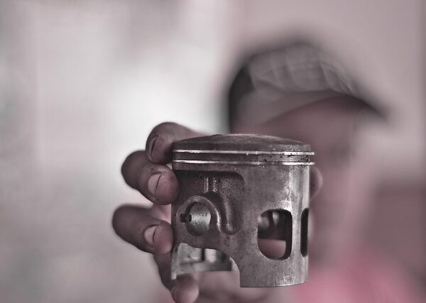 auto-repair-workshop-640x480-73898863.jpeg