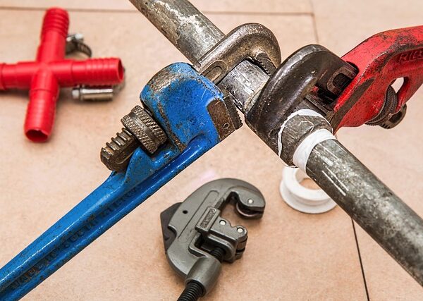 auto-repair-workshop-640x480-86207471.jpeg