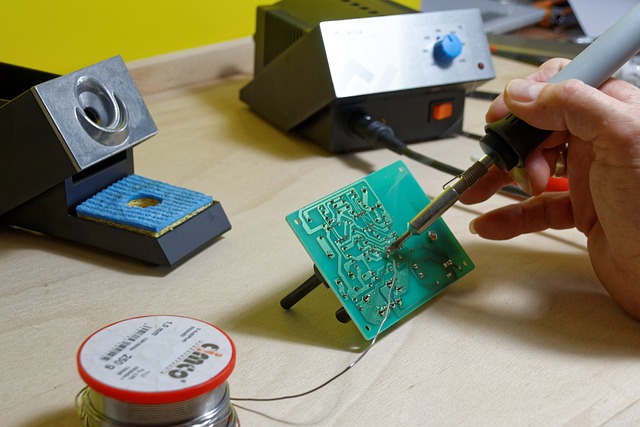 auto-technician-working-640x480-3328073.jpeg