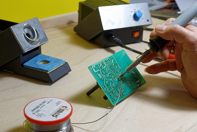auto-technician-working-640x480-70176385.jpeg