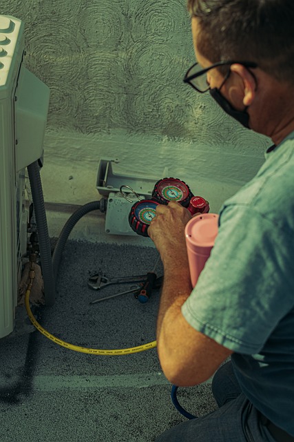 auto-technician-working-640x480-95555789.jpeg