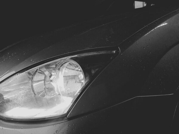 car-body-restoration-640x480-73707046.jpeg