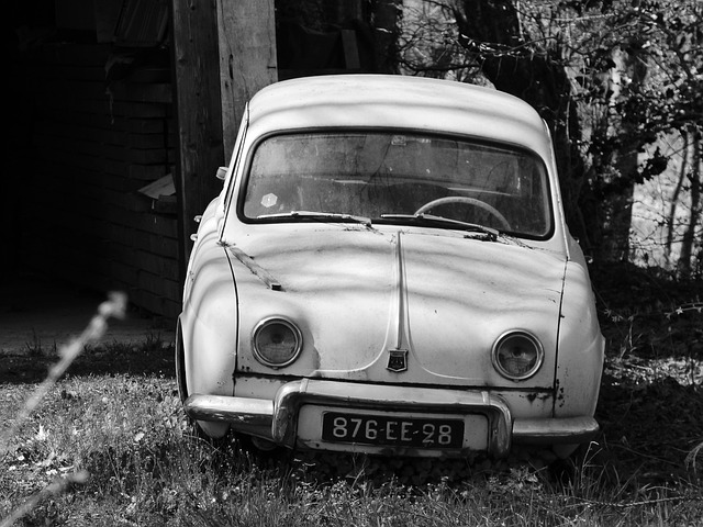 car-body-restoration-640x480-81991384.jpeg