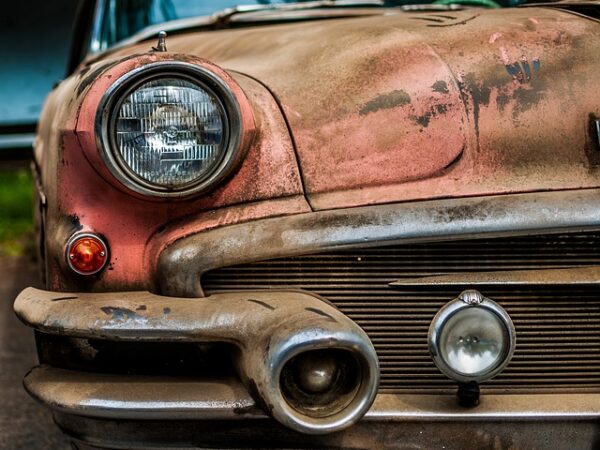 car-bumper-repair-640x480-50492727.jpeg