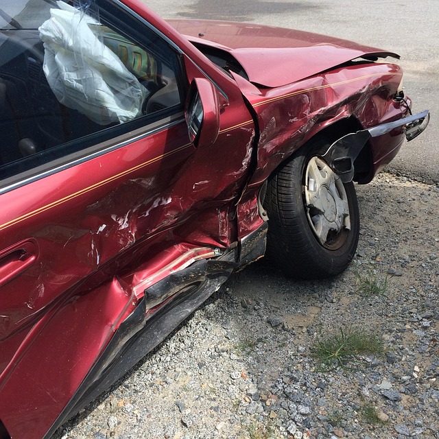 car-collision-repair-640x480-30302145.jpeg