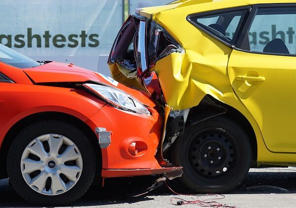 car-collision-repair-640x480-801811.jpeg