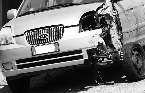car-collision-repair-640x480-85569875.jpeg