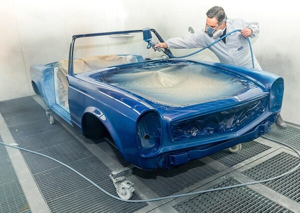 car-collision-repair-640x480-88013650.jpeg