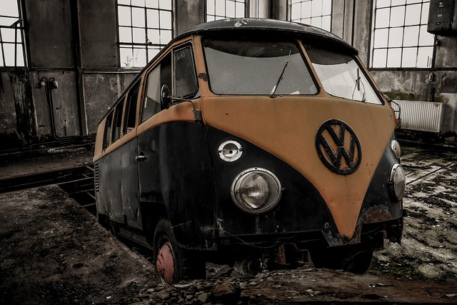 car-collision-repair-640x480-97579432.jpeg