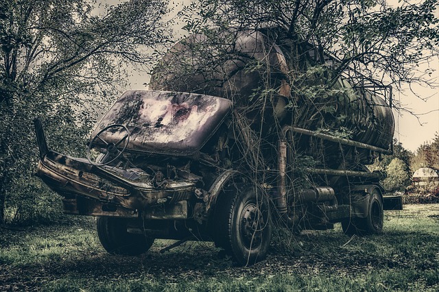 car-crash-damage-640x480-16002717.jpeg
