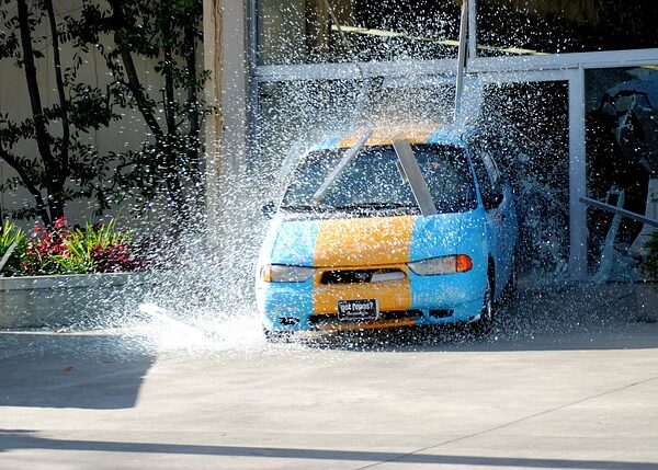 car-crash-damage-640x480-17520277.jpeg