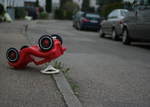 car-crash-damage-640x480-56287391.jpeg