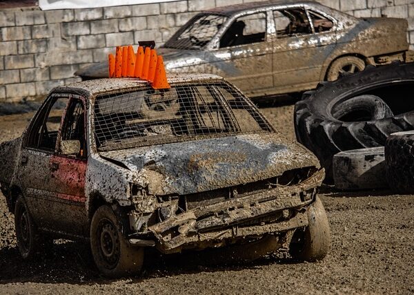 car-crash-damage-640x480-58542986.jpeg