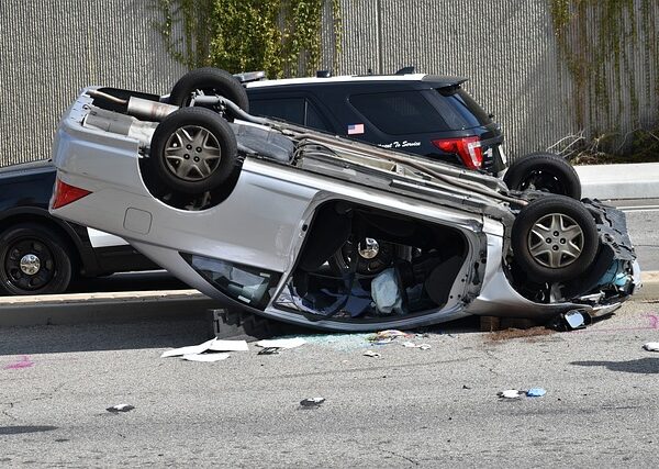 car-crash-damage-640x480-62742327.jpeg