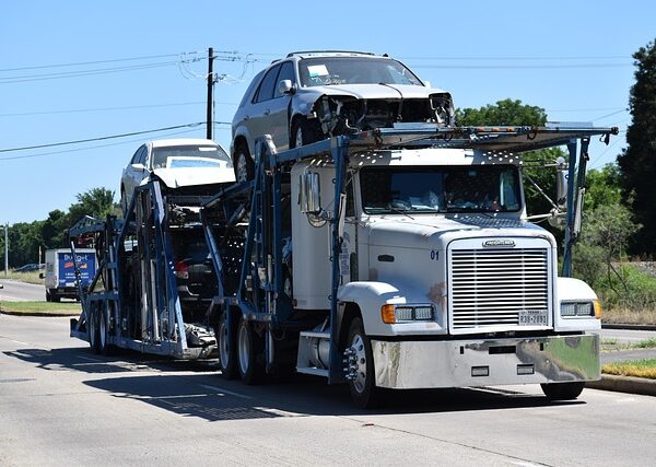 car-crash-damage-640x480-64693830.jpeg