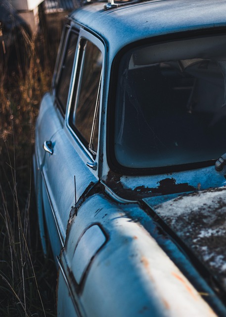 car-dent-repair-640x480-51963446.jpeg