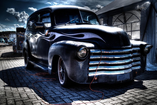 car-dent-repair-640x480-87263146.jpeg