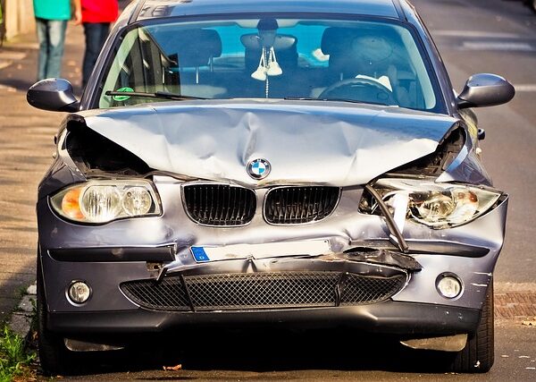 car-hail-damage-repair-640x480-24147571.jpeg