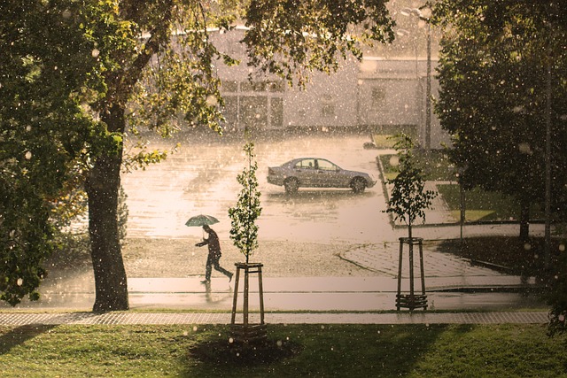 car-hail-damage-repair-640x480-30360676.jpeg