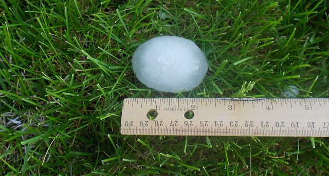 car-hail-damage-repair-640x480-33479811.jpeg