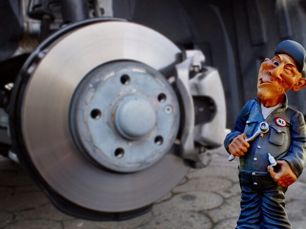 car-hail-damage-repair-640x480-52071203.jpeg