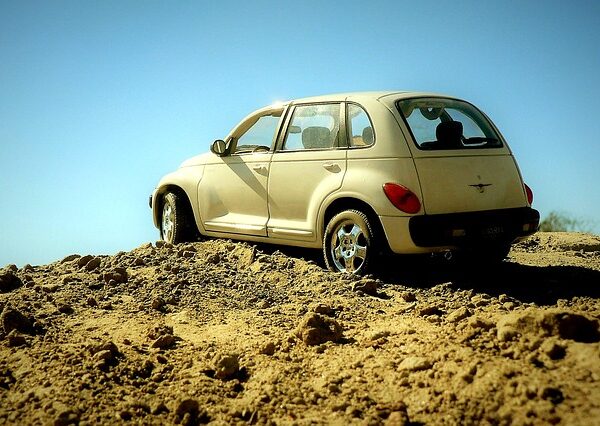 car-hail-damage-repair-640x480-63474267.jpeg