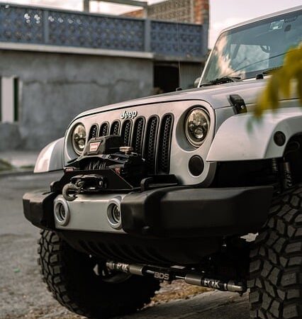 car-scratch-repair-640x480-10076007.jpeg