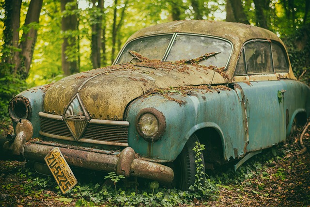 car-scratch-repair-640x480-25774604.jpeg