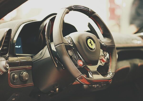 car-scratch-repair-640x480-58905609.jpeg