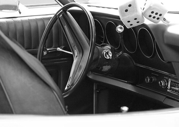car-scratch-repair-640x480-86403545.jpeg