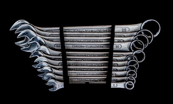 collision-repair-tools-640x480-10055428.jpeg