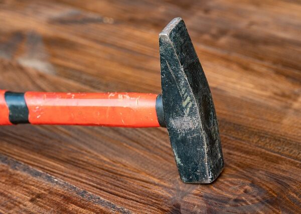 collision-repair-tools-640x480-11786589.jpeg