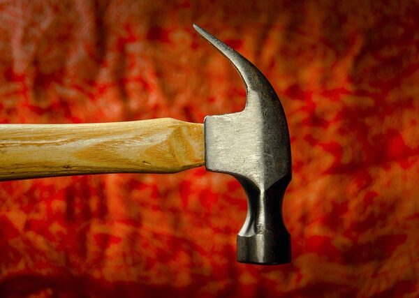 collision-repair-tools-640x480-17830811.jpeg