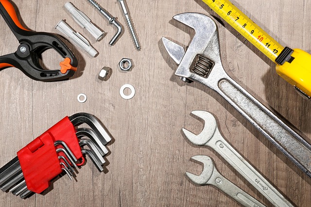 collision-repair-tools-640x480-19496604.jpeg