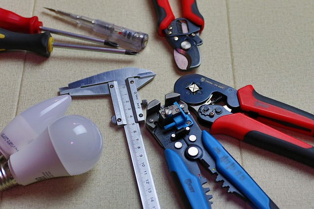 collision-repair-tools-640x480-27404703.jpeg