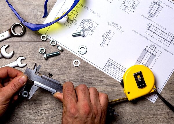 collision-repair-tools-640x480-29953163.jpeg