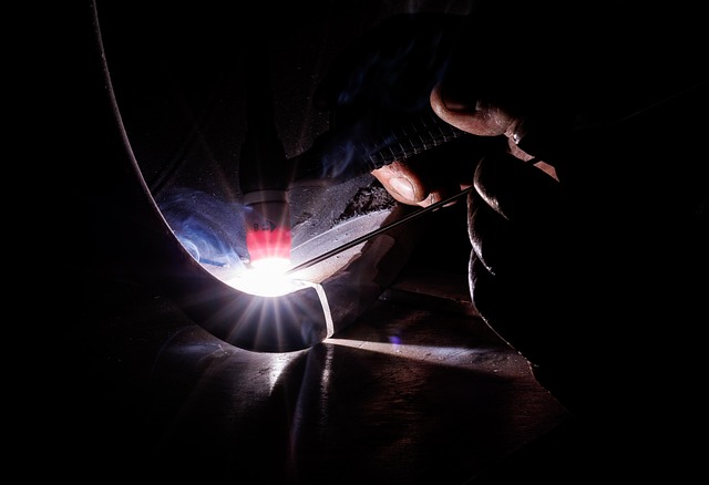 collision-repair-tools-640x480-30949011.jpeg